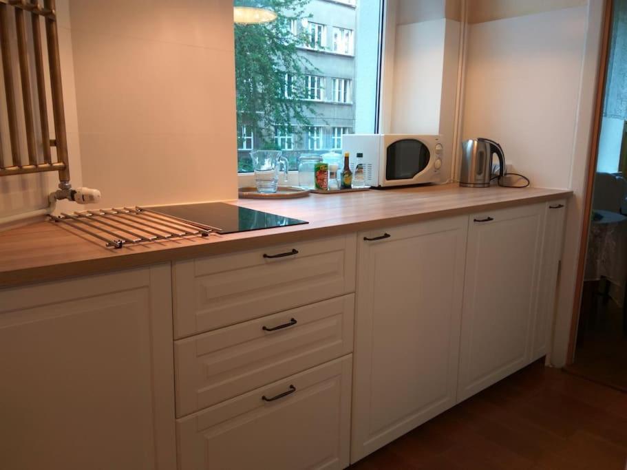 Big Cosy Retro Apt, Free Parking, 15Min Oldtown & Kazimierz - By Homelike كراكوفيا المظهر الخارجي الصورة